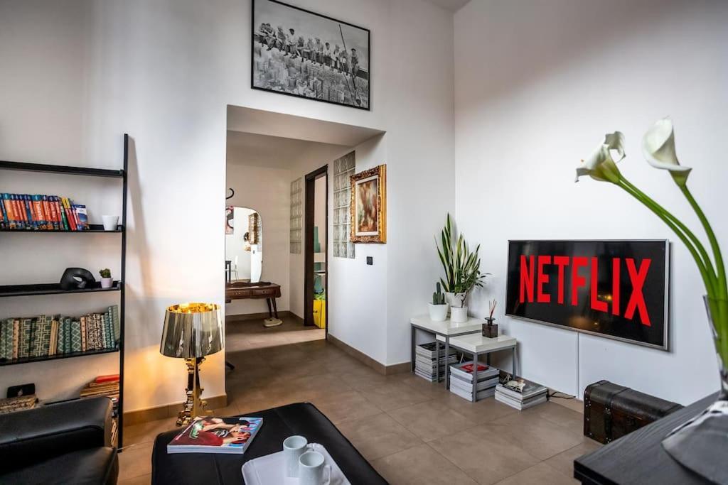 Life Is Beautiful Design Loft Navigli Romolo, Netflix, Wifi, Ac And Street Parking Apartment Milano Ngoại thất bức ảnh