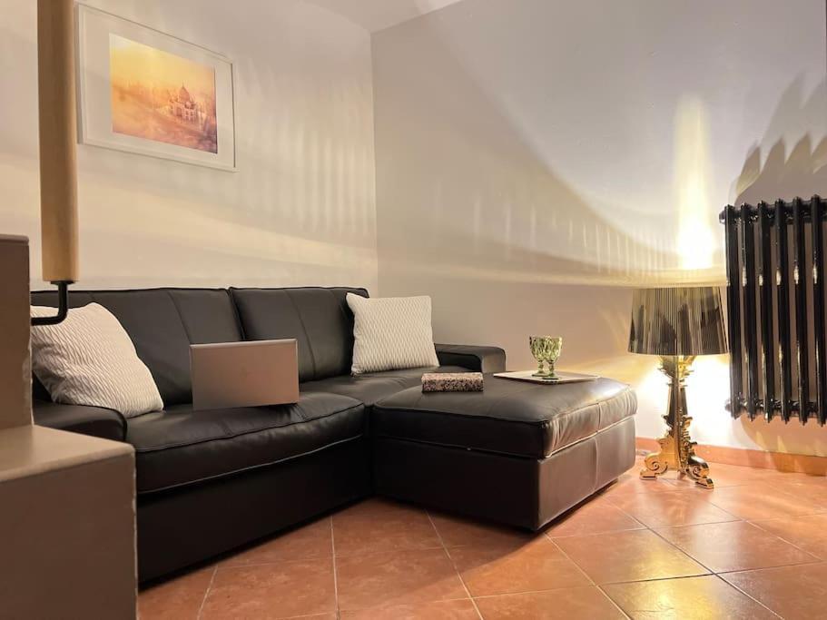 Life Is Beautiful Design Loft Navigli Romolo, Netflix, Wifi, Ac And Street Parking Apartment Milano Ngoại thất bức ảnh